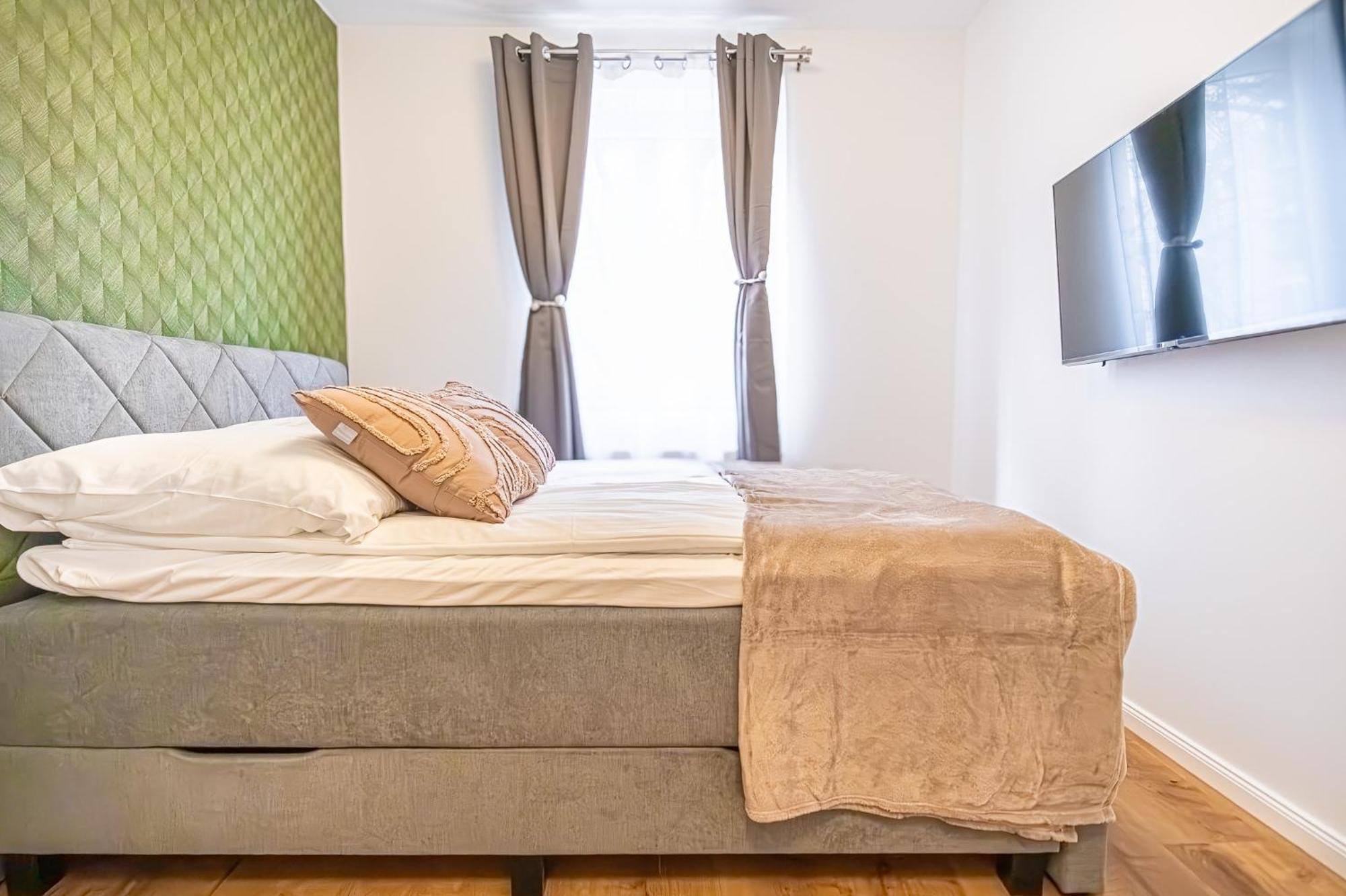 Charming 1Br And 1Lr Apt Modern Design Donaustadt Wina Bagian luar foto
