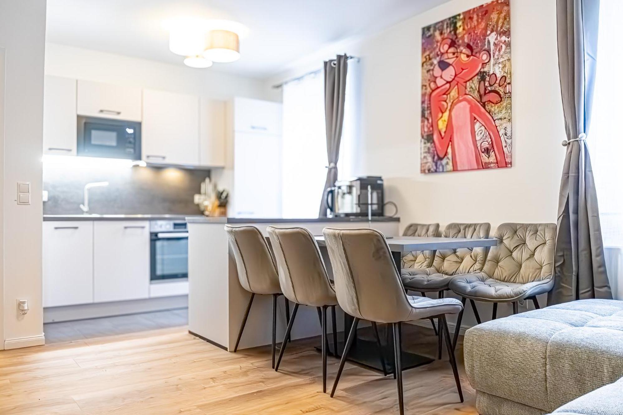Charming 1Br And 1Lr Apt Modern Design Donaustadt Wina Bagian luar foto