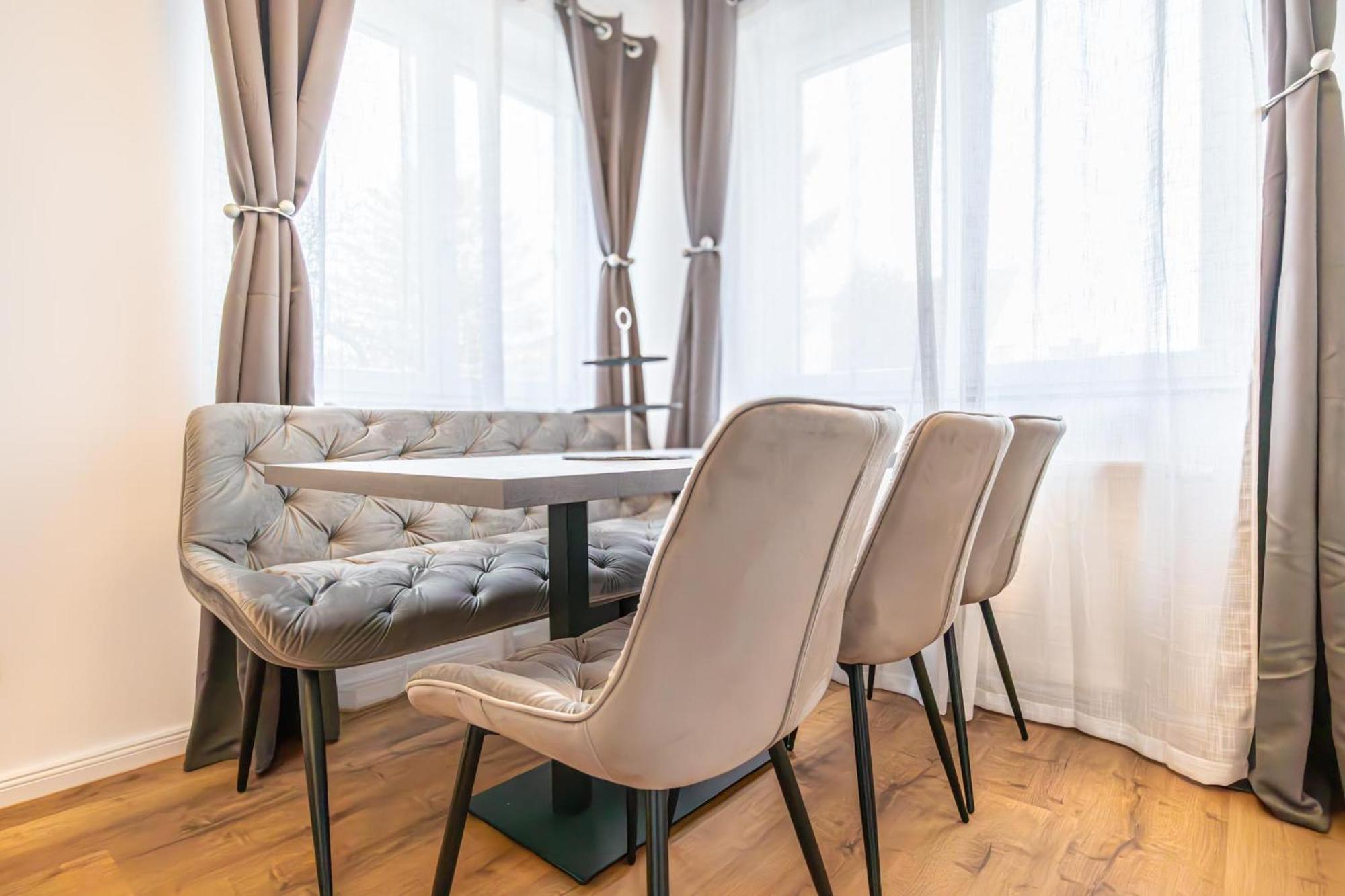 Charming 1Br And 1Lr Apt Modern Design Donaustadt Wina Bagian luar foto