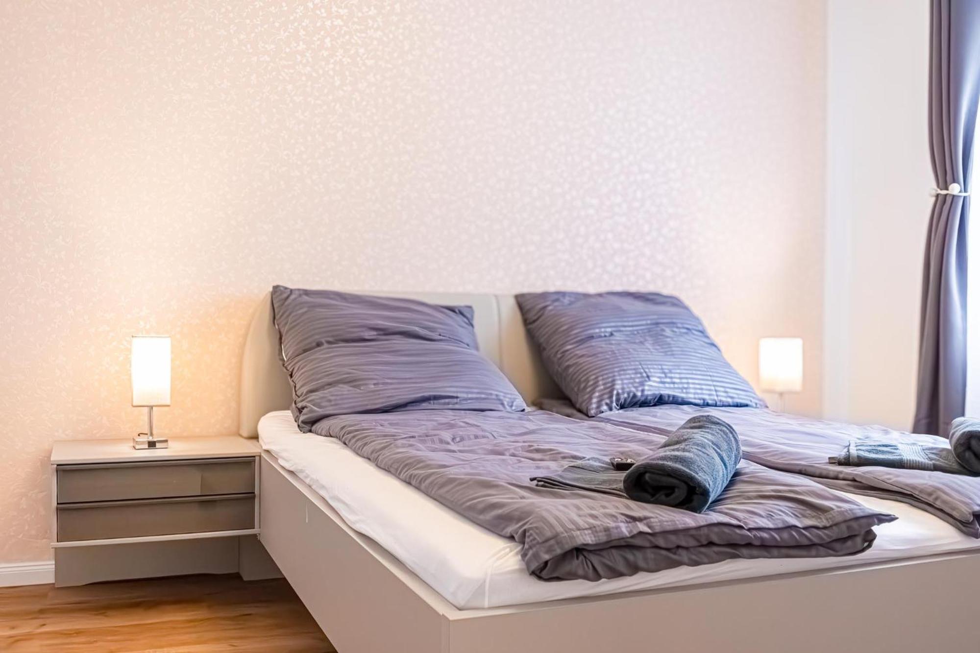 Charming 1Br And 1Lr Apt Modern Design Donaustadt Wina Bagian luar foto