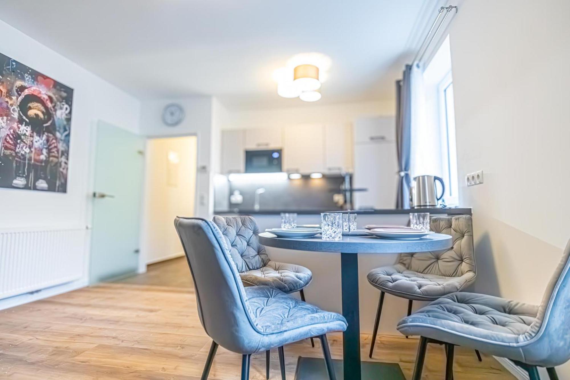 Charming 1Br And 1Lr Apt Modern Design Donaustadt Wina Bagian luar foto
